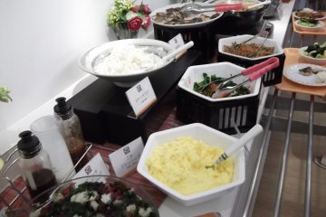 <p>The breakfast buffet, part 1</p>