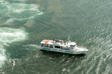 Aqua Eddy cruise boat