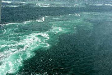 Line of disturbed water where two different currents meet