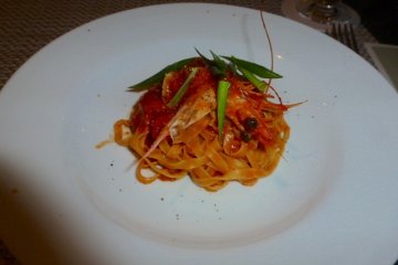 Les pâtes servies dans le dinner appartenant à l'hôtel