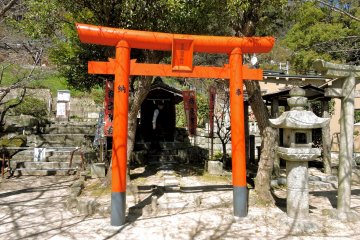 Red torii gate