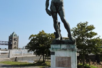 I didn't expect to see David here, but he looks ready for a swim!