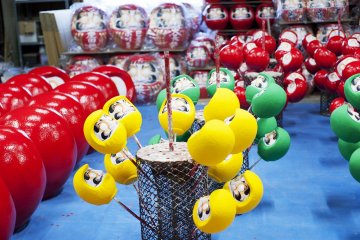 Studio boneka Daruma