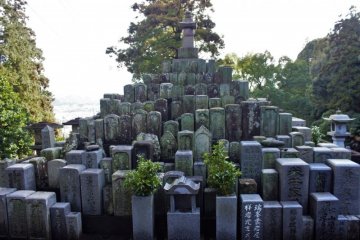 A headstone pyramid