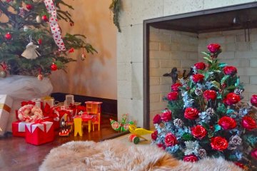 Lots of presents under the Christmas tree
