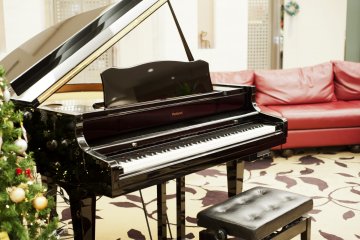 The piano in the lobby