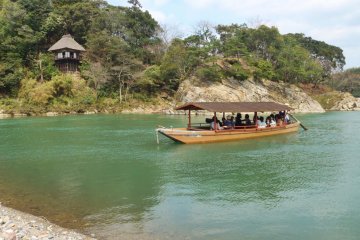 Floating past Garyu Sanso