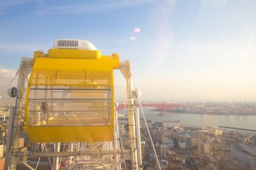 En haut de la grande roue Tempozan Giant, également gratuite avec l'Osaka Amazing Day Pass