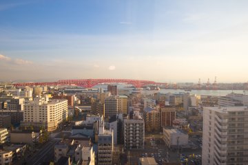 Une vue magnifique d'Osaka depuis la grande roue Tempozan