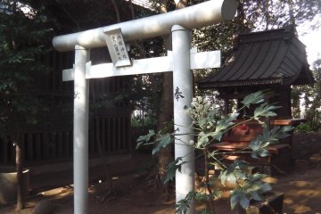 A shrine in pure, natural surroundings