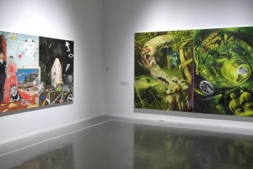 <p>The size of the galleries allows you to view large canvases from far enough to appreciate them properly</p>