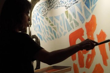 Artist Katsuhiko Hibino produced original works on-site
