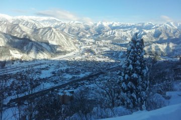 The downhill course goes from top to bottom and looks down onto Echigo Yuzawa Station
