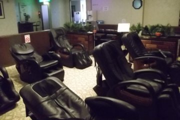 <p>The massage chairs in the relaxation area</p>