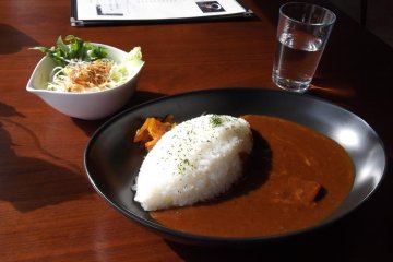 <p>My cheese curry lunch set</p>