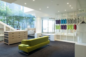 More of the Agora Place lobby