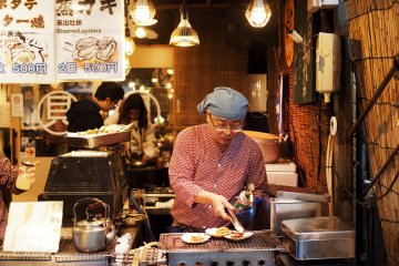 Complete your visit with a breakfast in one of the restaurants in the market