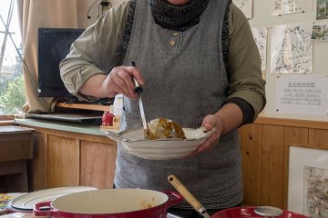 Abe-san happily cooks for vegetarians, vegans, Muslims, you name it