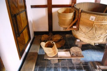 Now, guess what this equippment has been used for, then get the explanation from the sake brewer.