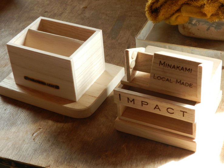 Paulownia wood speakers