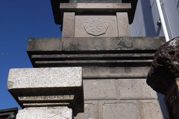 Menara lonceng kuil