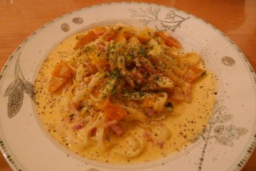 Creamy, delicious pumpkin and bacon pasta