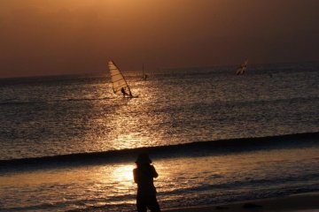 <p>Some people sail...</p>