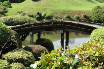 A bridge in Suizen-ji Garden