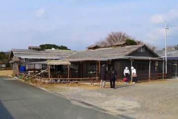Eat lunch in a hut by the sea
