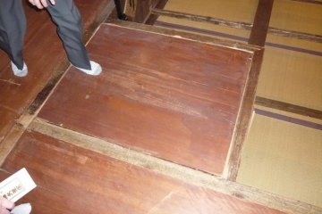Stage elevator