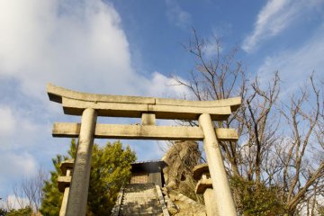 The god Oyamatsumi is said to have been worshipped by the island's mine workers.
