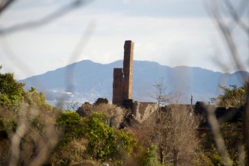 A view of the Seirensho from the road.