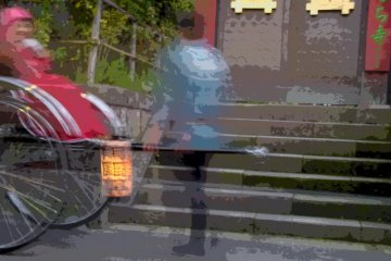 Rickshaw stopped in front of Joei-ji