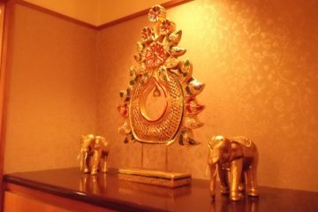 <p>Buddhist statues help create a serene atmosphere</p>