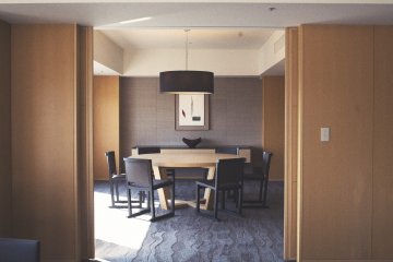 Dining room in The Capitol Suite