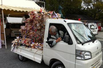 Back it up, back it in. It's a trailer load 'o evil-repelling arrows..