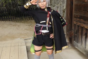 Not knowing the specific characters didn't diminish my appreciation of the costumes
