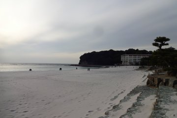 Wide, sandy beach at the doorstep