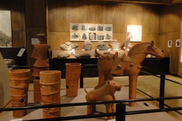 Clay statues at the History Museum