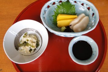 The starter course for Show's largest set meal