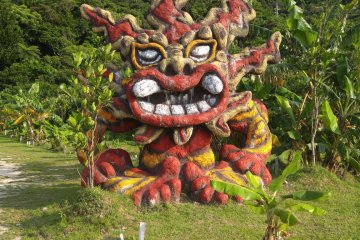 Profitant du soleil autant que les visiteurs