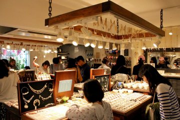 L'intérieur du magasin