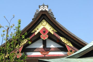 Ornamen atap