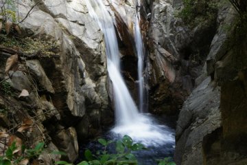 Mendaki Falls at Nunobiki
