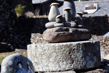 Keep your eyes open for various rock 'decorations'