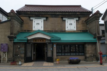 The former Motosaburo Kaneko Store, on Sakaimachidori.