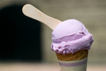 Purple sweet potato ice cream from Kita-no-aisukurimu Yasan.