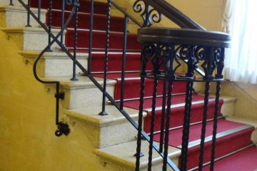 <p>The Art Deco railing is impressive</p>