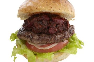The delicious chili burger