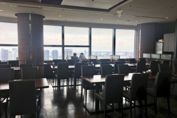A 'Sky Restaurant' in Caretta Shiodome